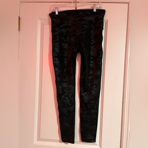 Woman’s spanx leggings